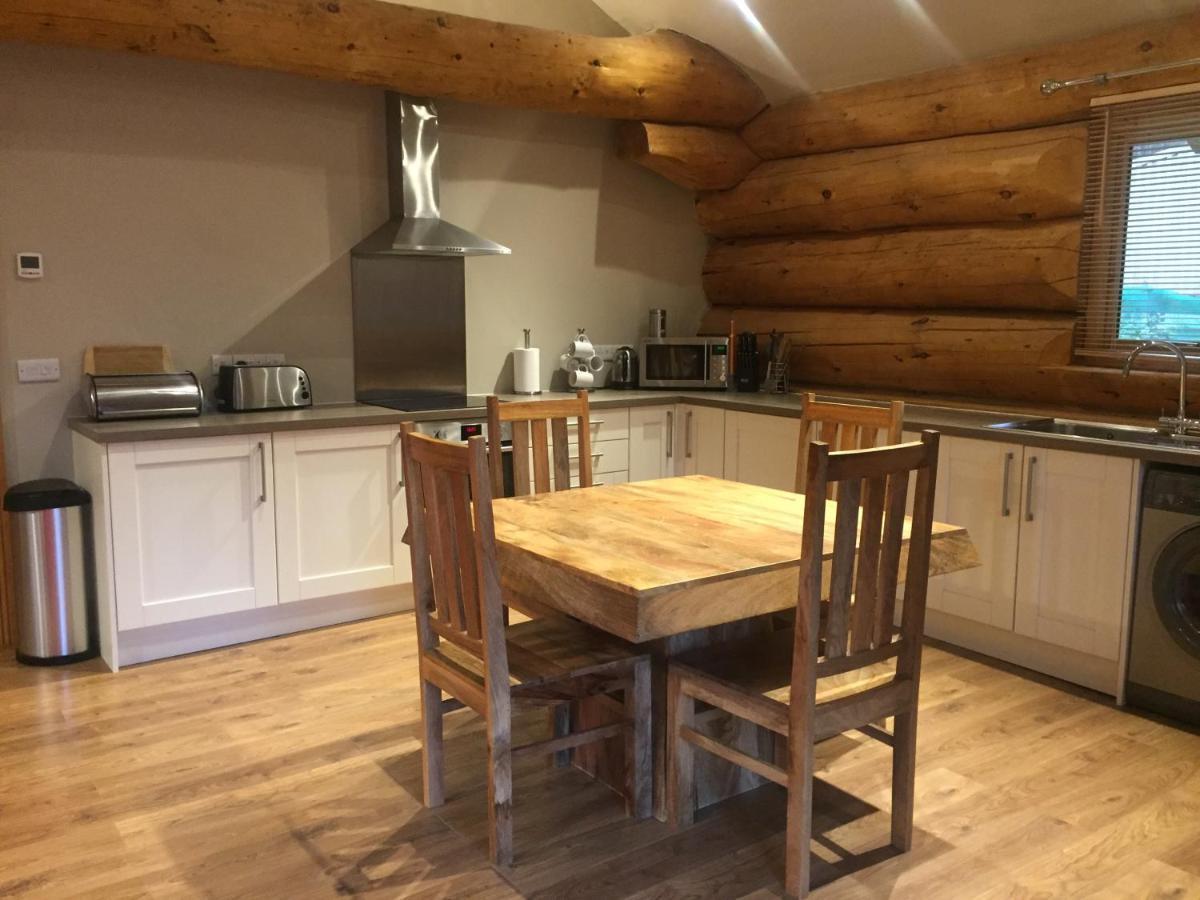 Ewes Water Log Cabins Langholm Zewnętrze zdjęcie