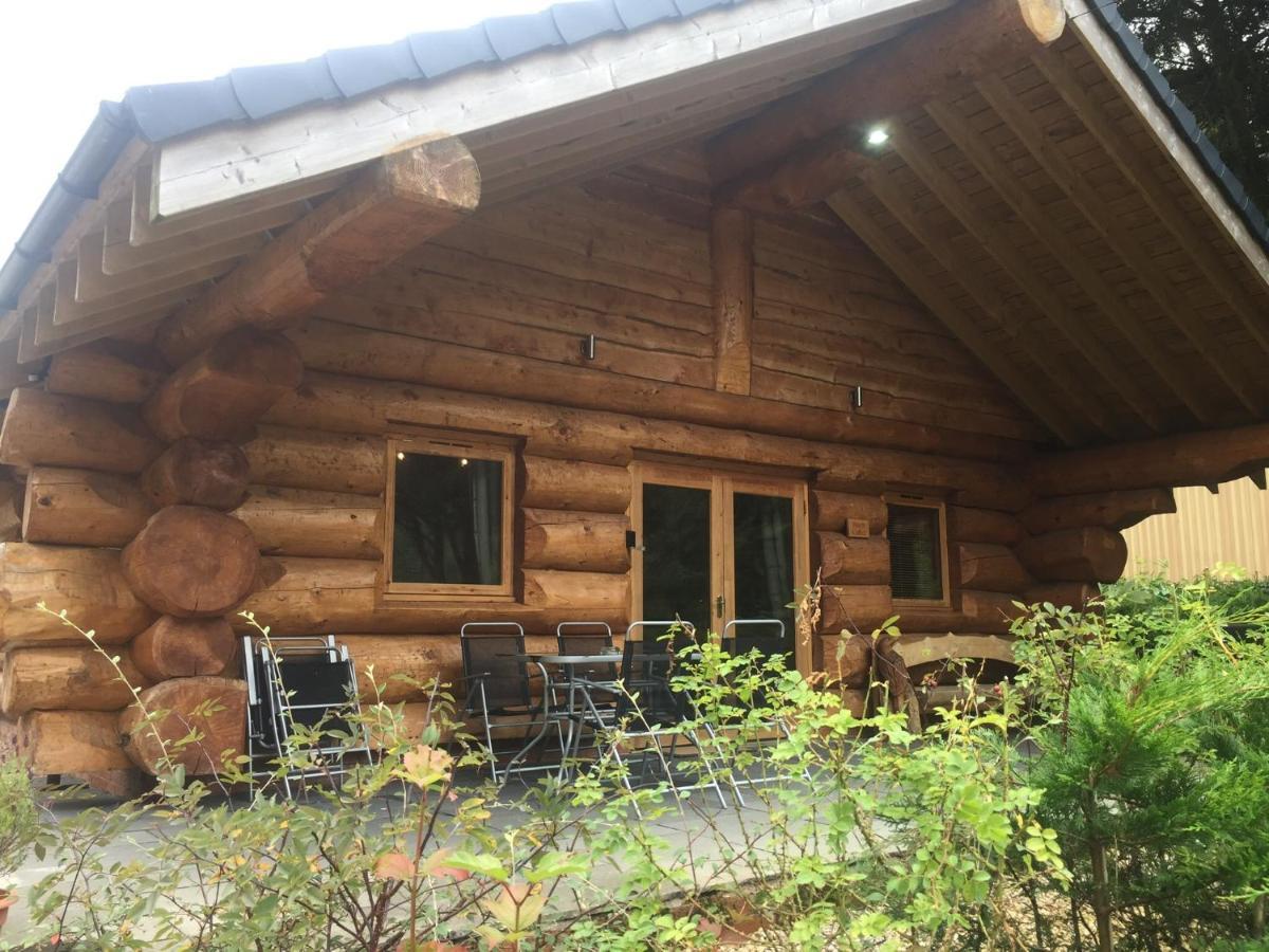 Ewes Water Log Cabins Langholm Zewnętrze zdjęcie