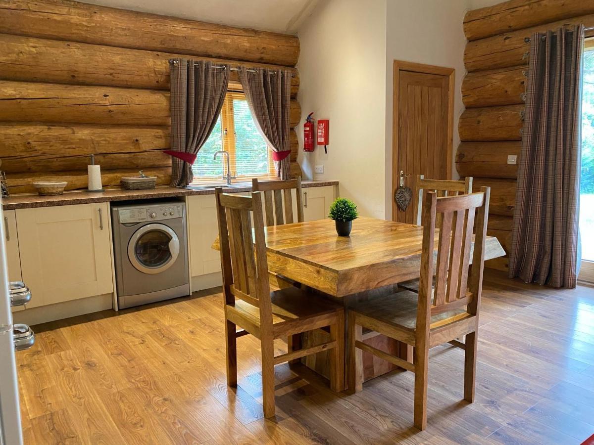 Ewes Water Log Cabins Langholm Zewnętrze zdjęcie