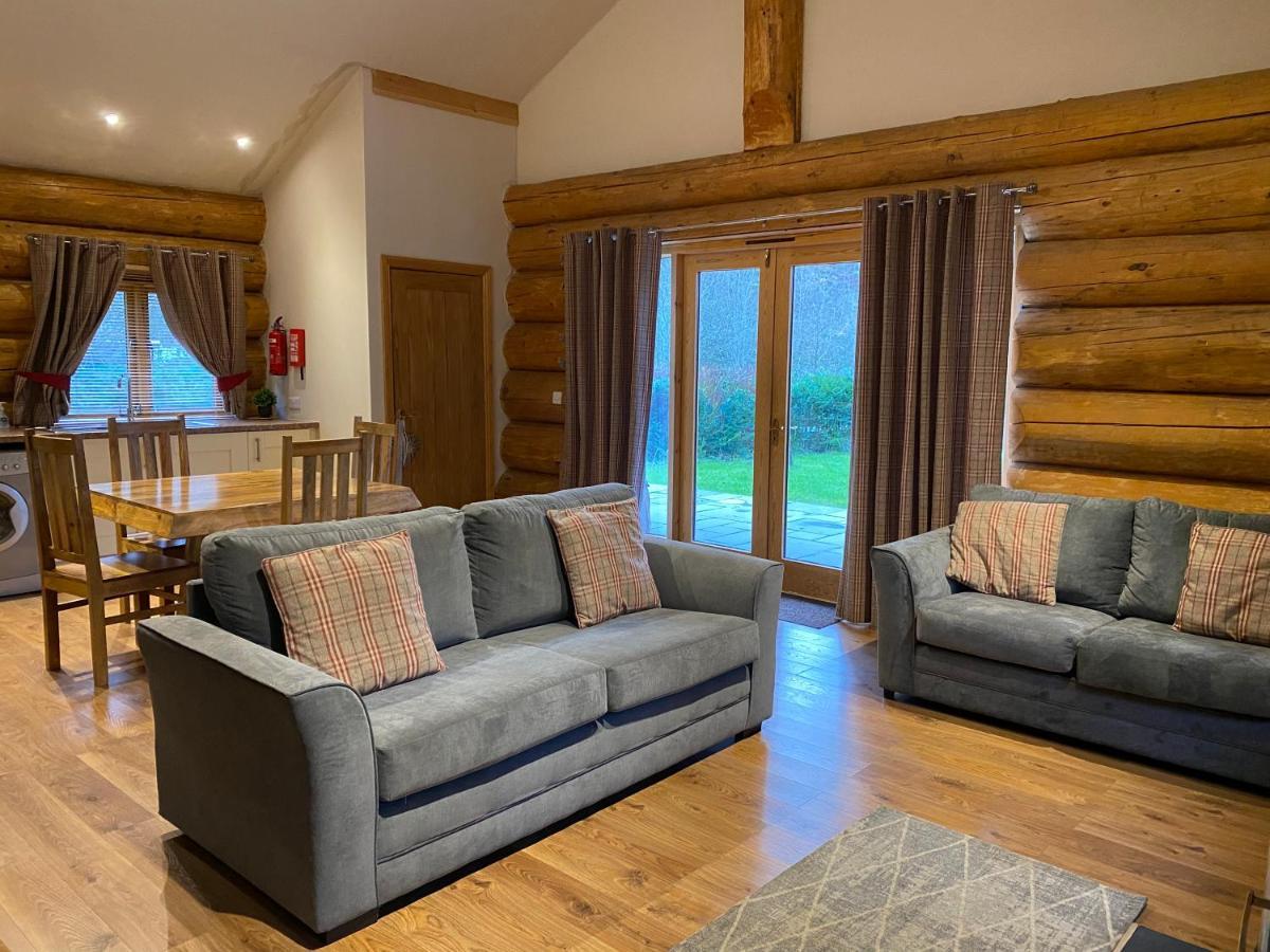 Ewes Water Log Cabins Langholm Zewnętrze zdjęcie