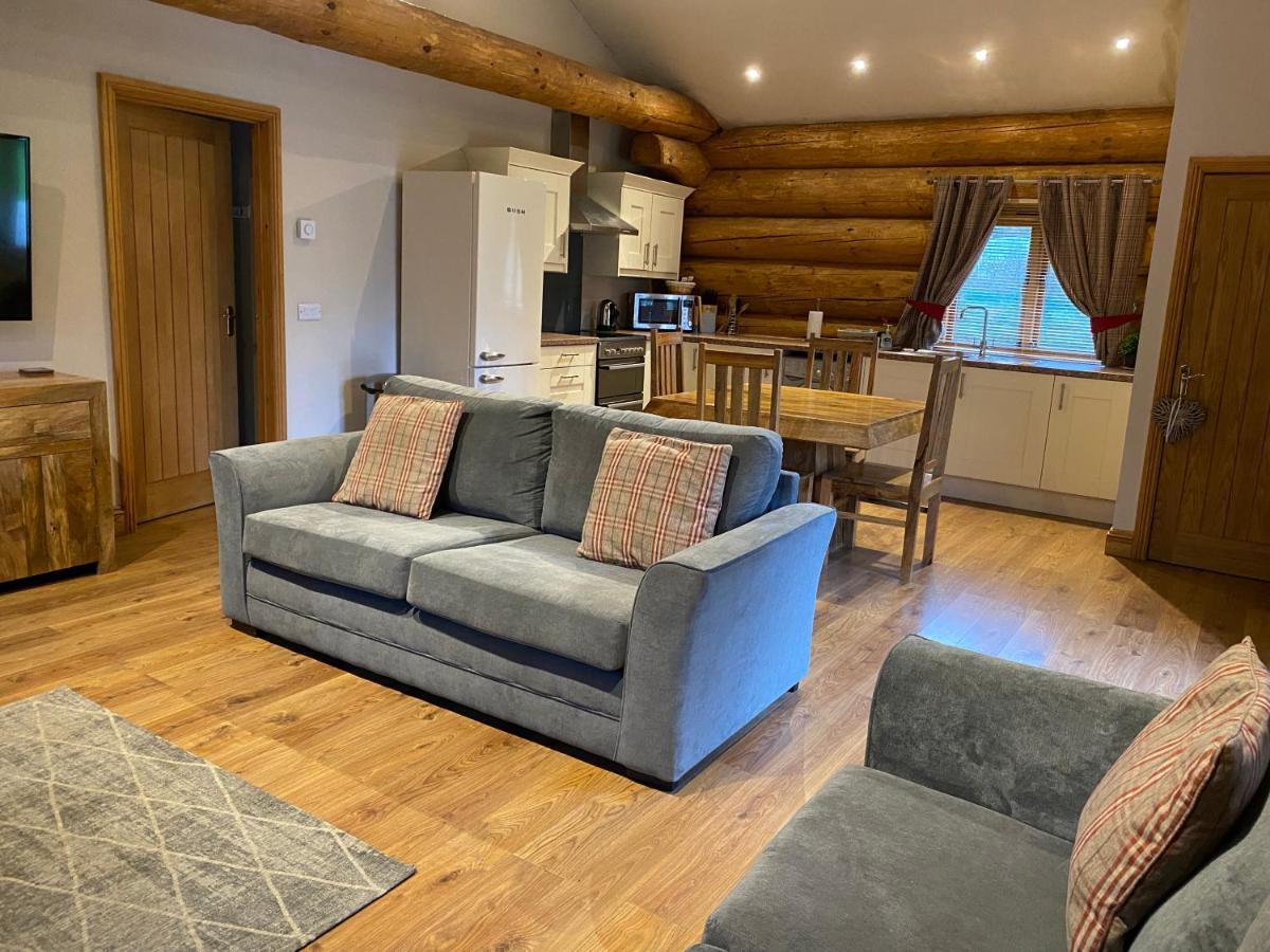 Ewes Water Log Cabins Langholm Zewnętrze zdjęcie